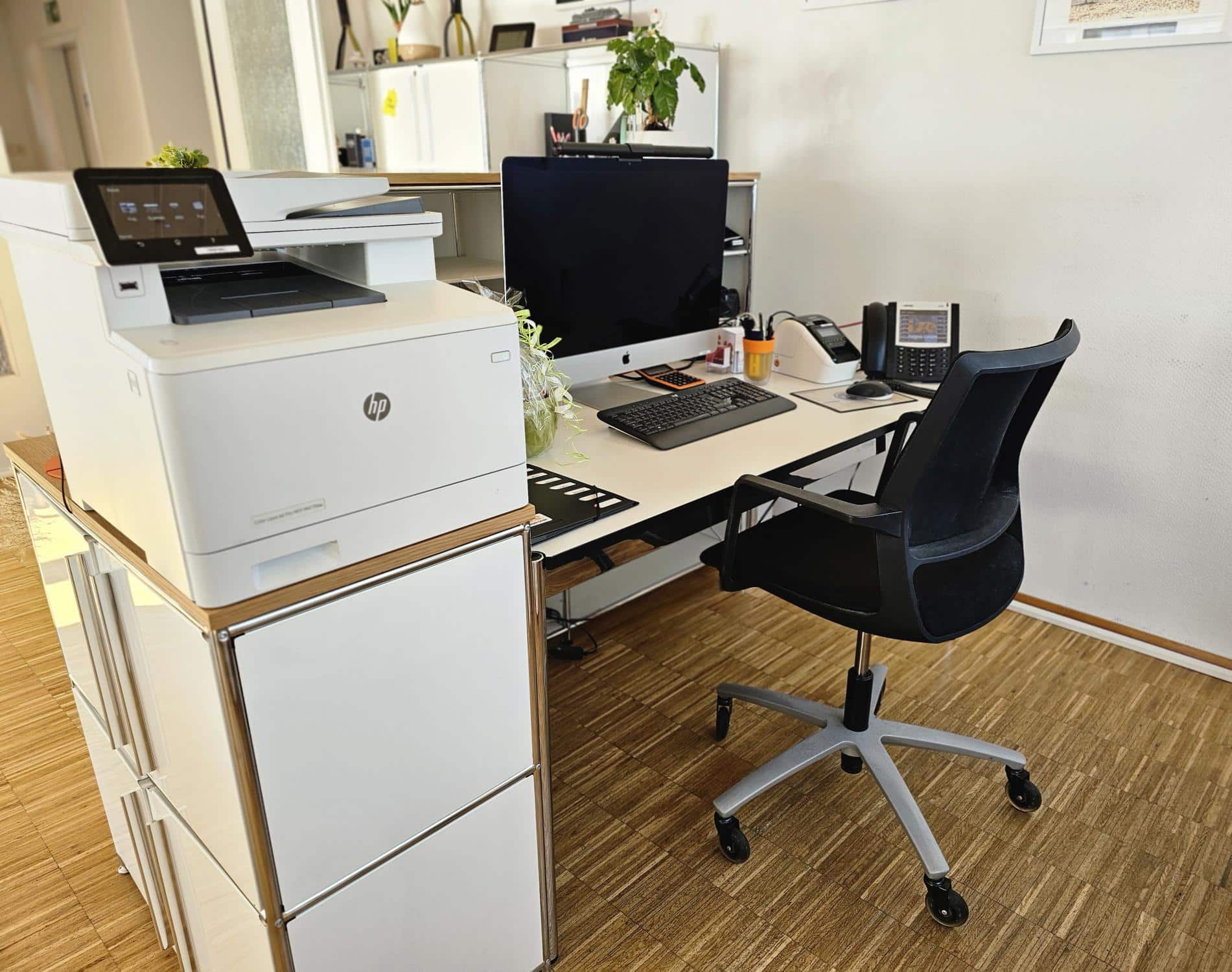 Workstations that feel right — flexible, modern and individual